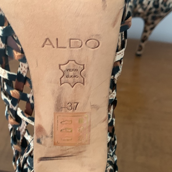 Aldo Peep Toe Shoe - Picture 3 of 8